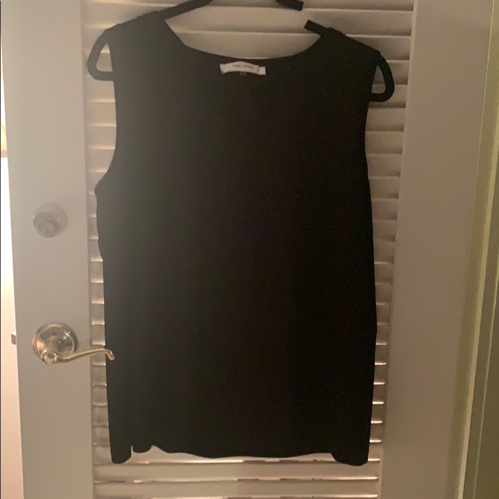 Black sleeveless shirt